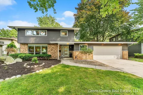1508 Laurel Ave SE, Grand Rapids, MI 49506
