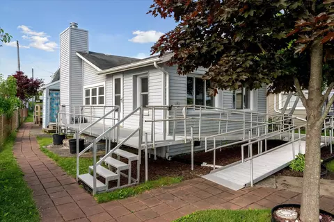 9106 Dexter-pinckney Rd, Pinckney, MI 48169