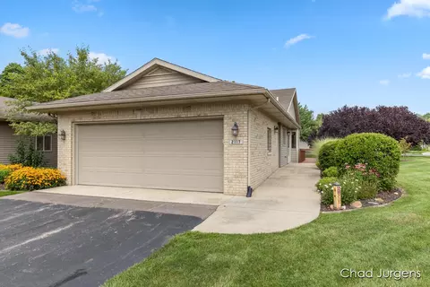 2117 Creekside Dr, Byron Center, MI 49315