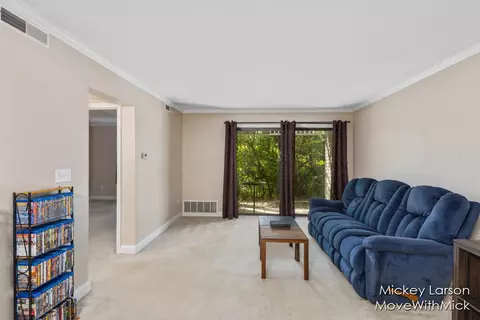 3302 Devonwood Hls NE #A, Grand Rapids, MI 49525