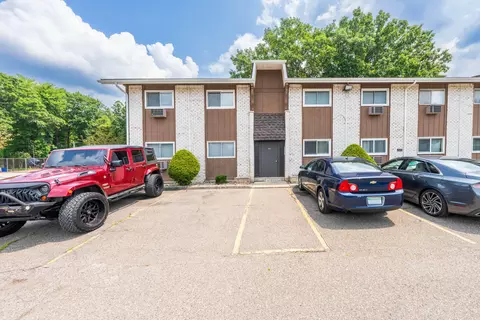 7682 Woodview St #3, Westland, MI 48185