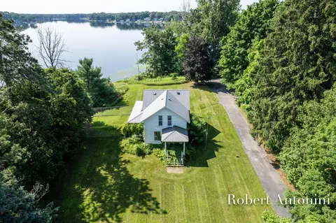 11401 W Cannonsville Rd, Trufant, MI 49347