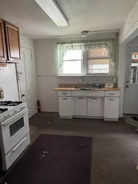 721 Caton Ave, Adrian, MI 49221 photo 11