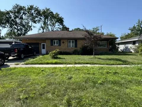 3053 Eastland Rd, Muskegon, MI 49441