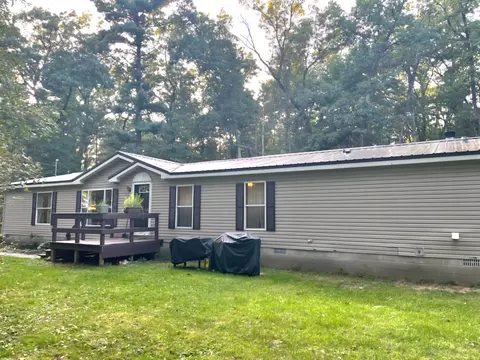 7916 E Lake Rd, Twin Lake, MI 49457