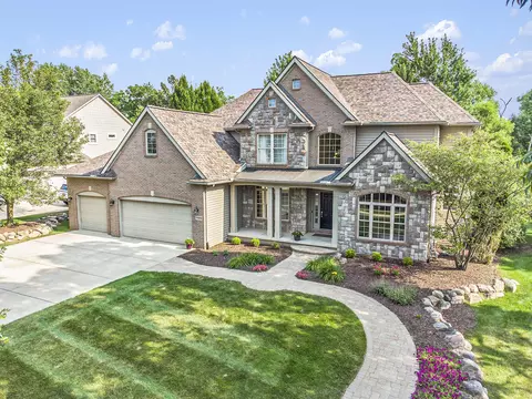 1199 Innsbrook Ct, Ann Arbor, MI 48108