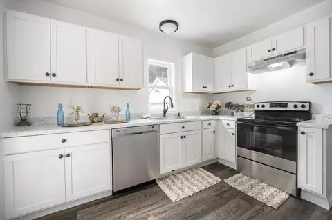414 E Broadway St, Three Rivers, MI 49093 photo 4