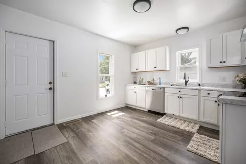 414 E Broadway St, Three Rivers, MI 49093 photo 3