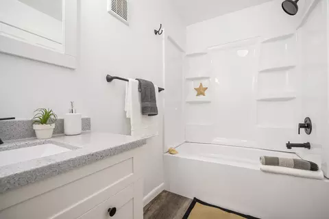 414 E Broadway St, Three Rivers, MI 49093 photo 8