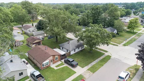 6539 Birch St, Taylor, MI 48180