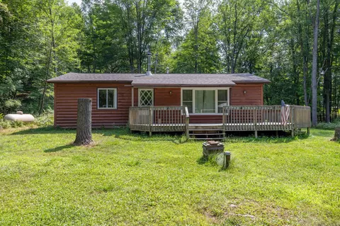 9886 Cowlitz Cv, Evart, MI 49631