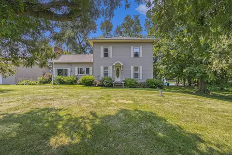 4108 18 Mile Rd, Casnovia, MI 49318