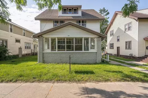 1144 Alexander St SE, Grand Rapids, MI 49507