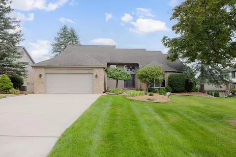 1980 Hutchins Dr, Rochester Hills, MI 48309