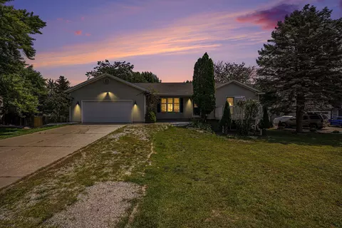 3900 140th Ave, Holland, MI 49424