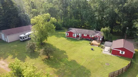 2750 Fleck Rd, Six Lakes, MI 48886