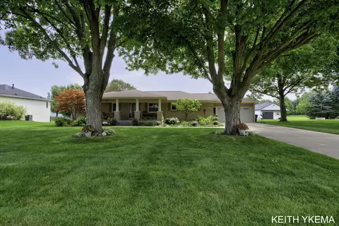 7150 Kelly Lee Dr SW, Byron Center, MI 49315