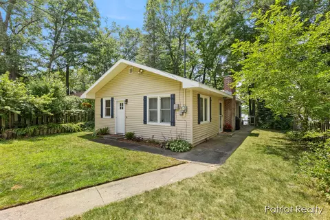 5616 El Camino Real Dr, Newaygo, MI 49337