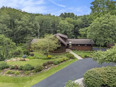 783 Rose Dr, Ann Arbor, MI 48103 photo 2