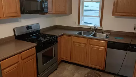Kitchen - 39495 Willis Rd, Belleville, MI 48111 photo 7 of 7
