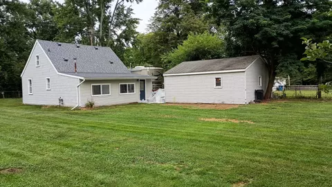 Exterior - 39495 Willis Rd, Belleville, MI 48111 photo 23 of 36