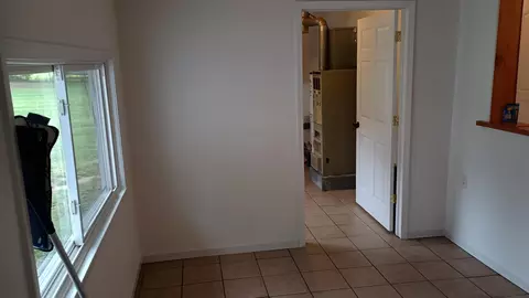 Entry Way - 39495 Willis Rd, Belleville, MI 48111 photo 3 of 8
