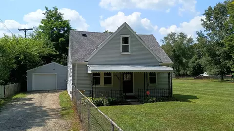 39495 Willis Rd, Belleville, MI 48111