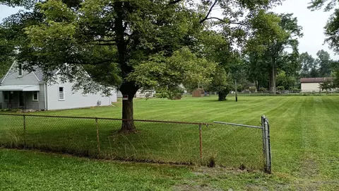 Exterior - 39495 Willis Rd, Belleville, MI 48111 photo 31 of 36