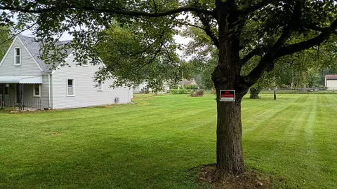 Exterior - 39495 Willis Rd, Belleville, MI 48111 photo 29 of 36