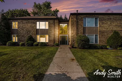 486 Barkwood Ct NW, Grand Rapids, MI 49534