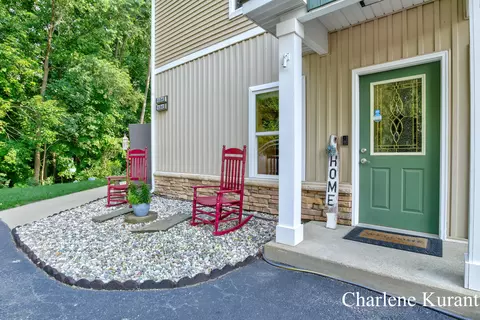 6128 E Fieldstone Hills Dr SE #7, Caledonia, MI 49316