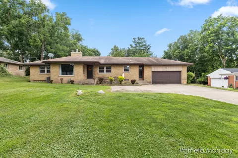 3062 Leonard St NW, Grand Rapids, MI 49504