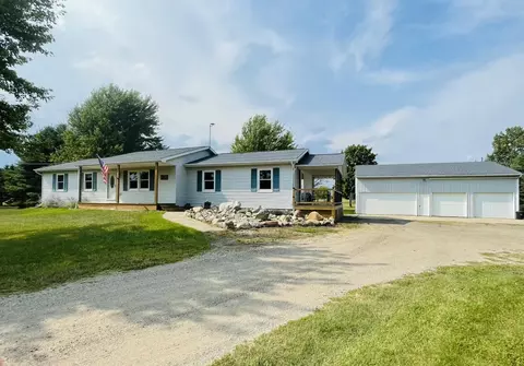 6680 W Lowe Rd, Saint Johns, MI 48879 photo 2