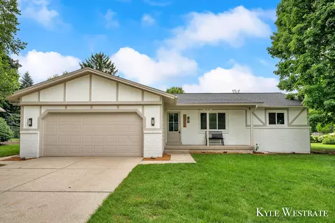 6287 Patagonia Dr SE, Grand Rapids, MI 49546