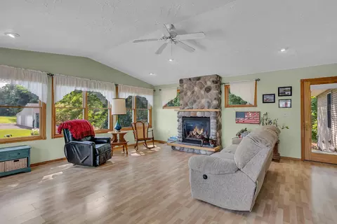 3119 Whipple Rd, Jackson, MI 49201 photo 3
