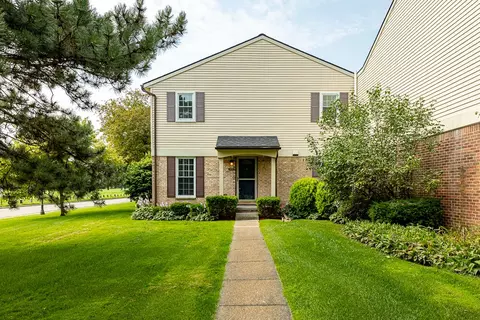 3226 Alpine Dr, Ann Arbor, MI 48108