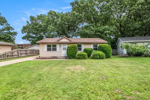 3726 Bluebird Ave SW, Wyoming, MI 49519