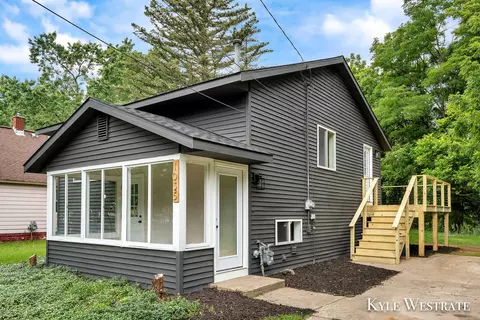 1035 Johnston St SE, Grand Rapids, MI 49507