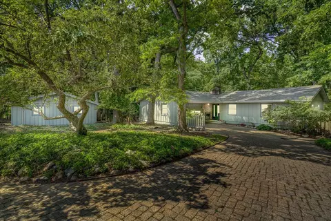 6730 Oak Dr, Portland, MI 48875