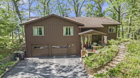 4789 Hilltop Rd, Hastings, MI 49058
