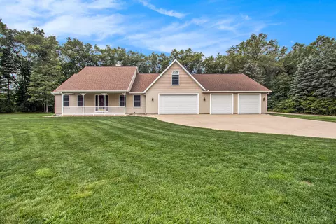 13483 128th Ave, Grand Haven, MI 49417