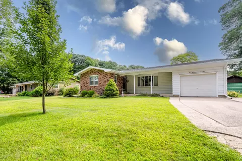 5075 Weatherford Dr, Coloma, MI 49038