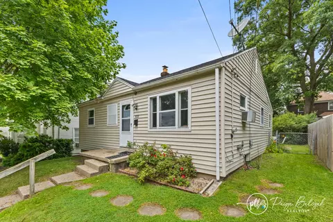 533 Lydia St NE, Grand Rapids, MI 49503