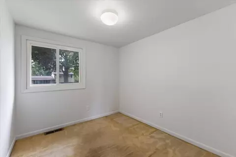 9341 Elm St, Taylor, MI 48180 photo 13