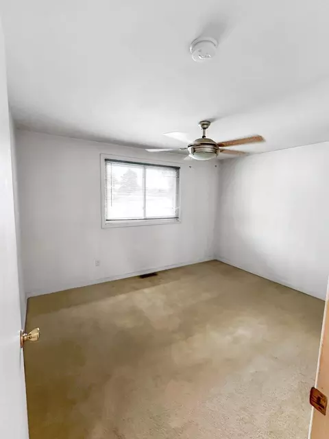 9341 Elm St, Taylor, MI 48180 photo 12