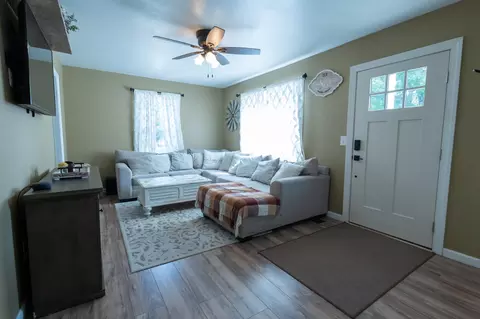 120 Cherry St, Constantine, MI 49042 photo 4