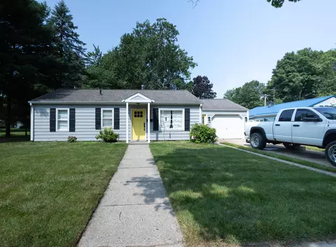 120 Cherry St, Constantine, MI 49042