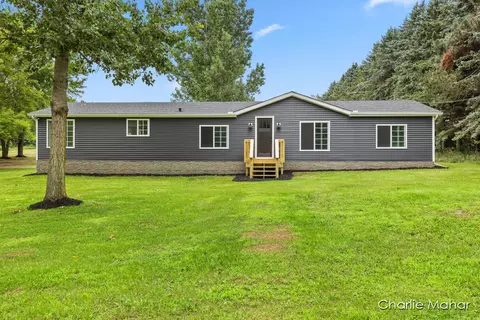 5015 W Hillis Rd, Stanton, MI 48888