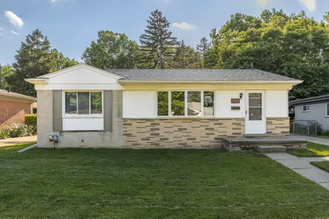 32717 Mcconnell Ct, Warren, MI 48092