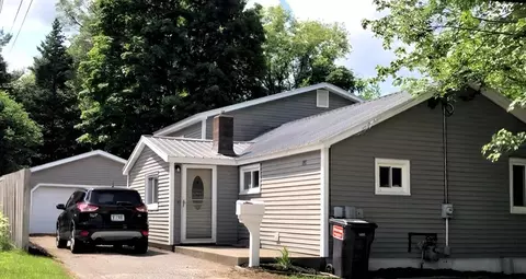 193 Robinson St NE, Cedar Springs, MI 49319